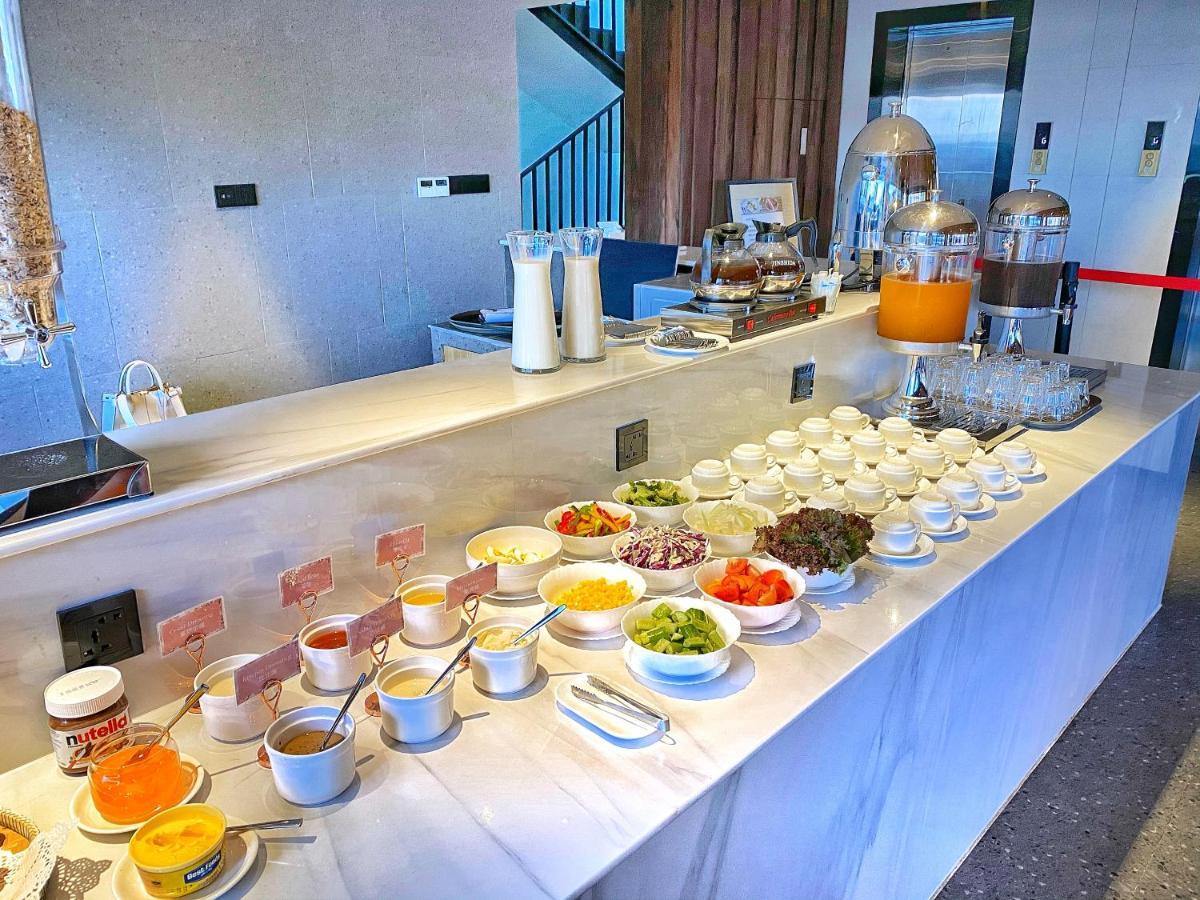 Yunfan Hotel Phnom Penh Zewnętrze zdjęcie