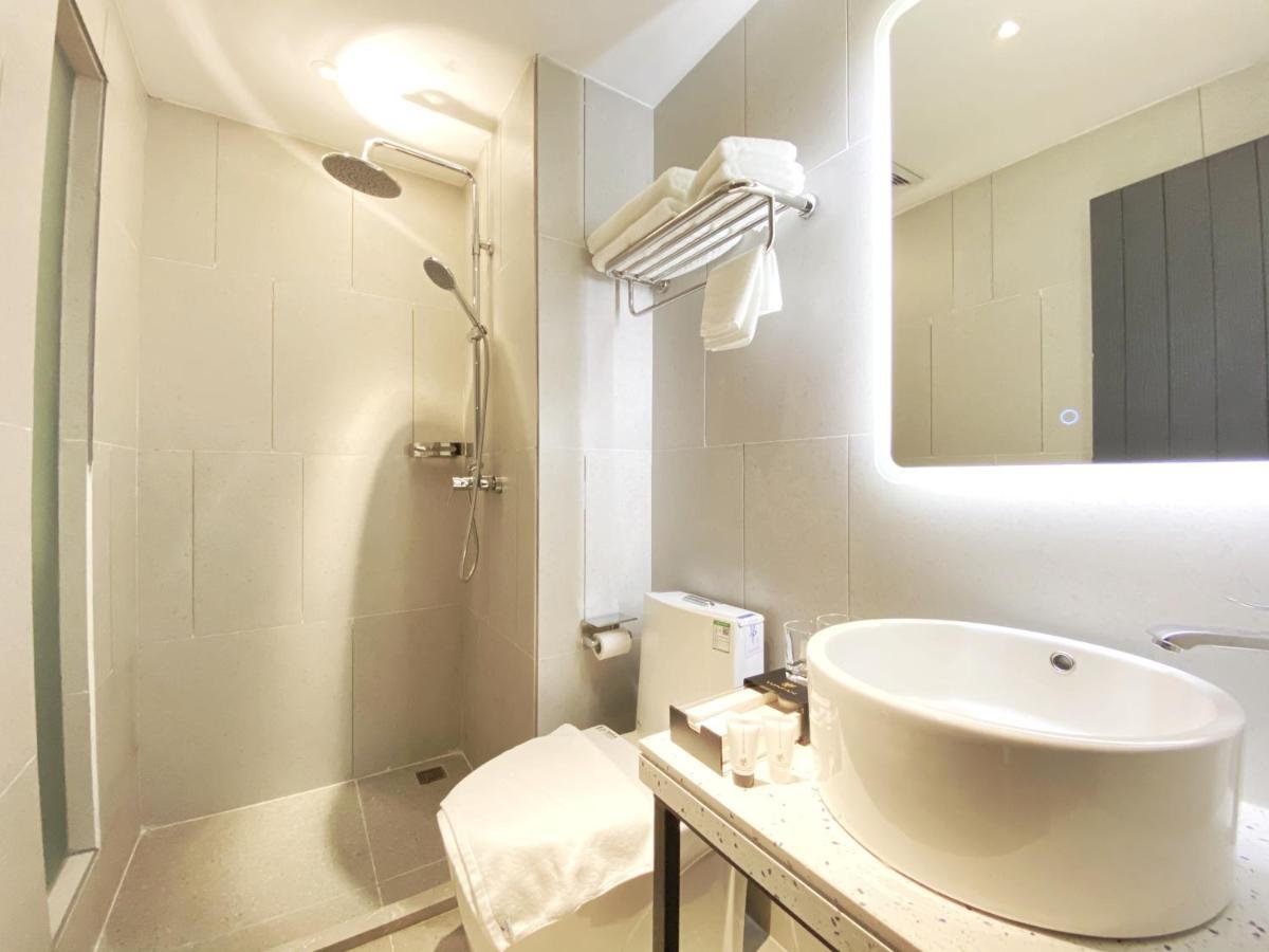 Yunfan Hotel Phnom Penh Zewnętrze zdjęcie